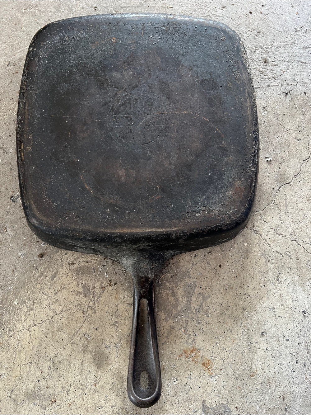 Vintage Griswold Cast Iron square skillet C 9.5”